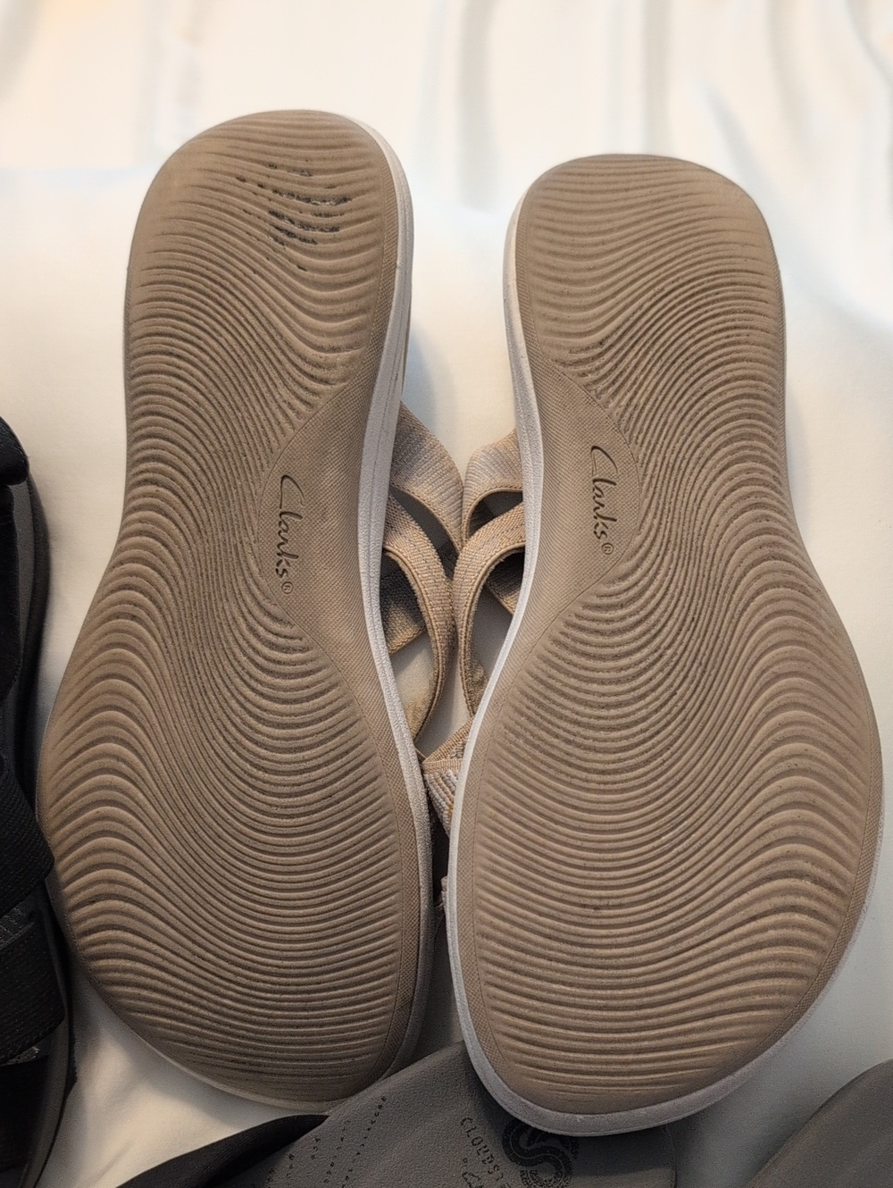 3 pair - 1 Clarks Beige Woven Crisscross Slide Sandals & 2 Black Casual Sandals - Picture 3 of 7